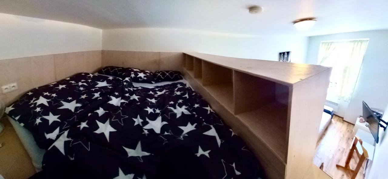 Karlin Cozy Studio Praga Esterno foto